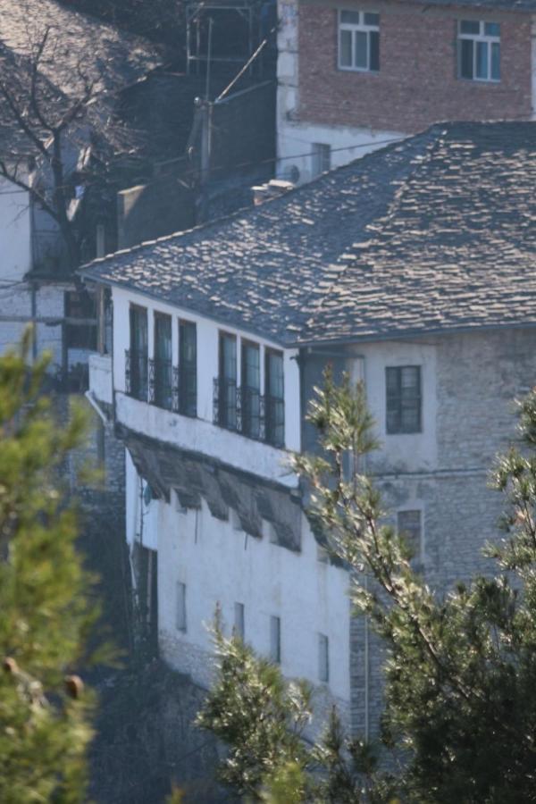 Braja House Hotel Gjirokaster Luaran gambar